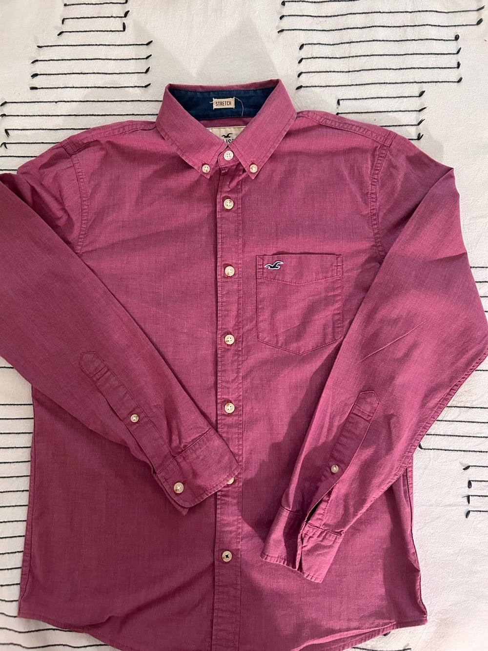 Hollister Burgundy Button Down Long Sleeve Stretch Shirt Mens Size S Casual EUC